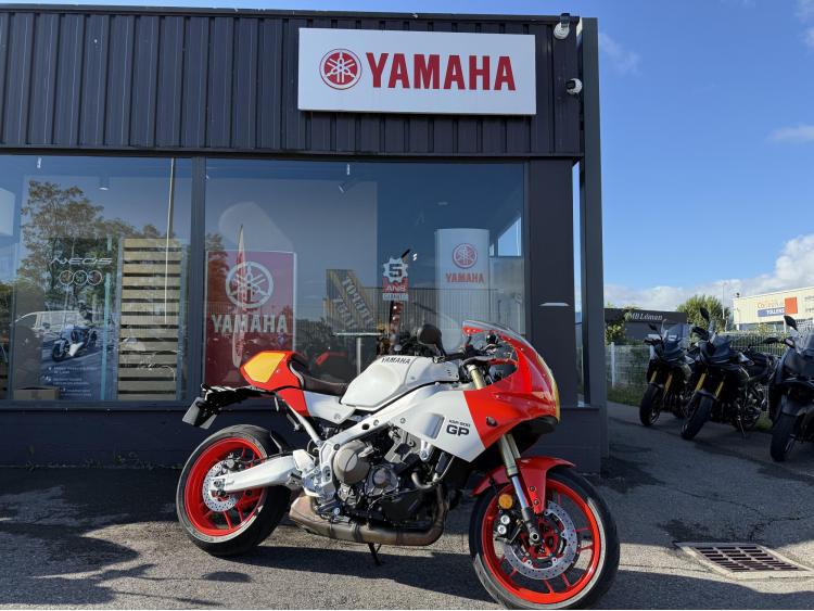 YAMAHA XSR 900 GP