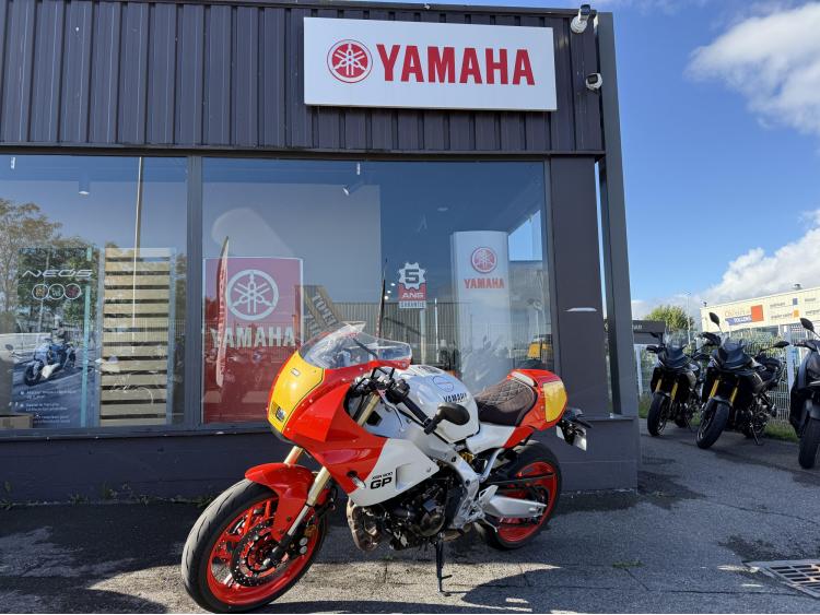 YAMAHA XSR 900 GP