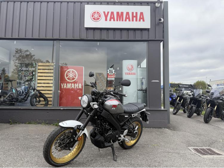 YAMAHA XSR 125 Legacy