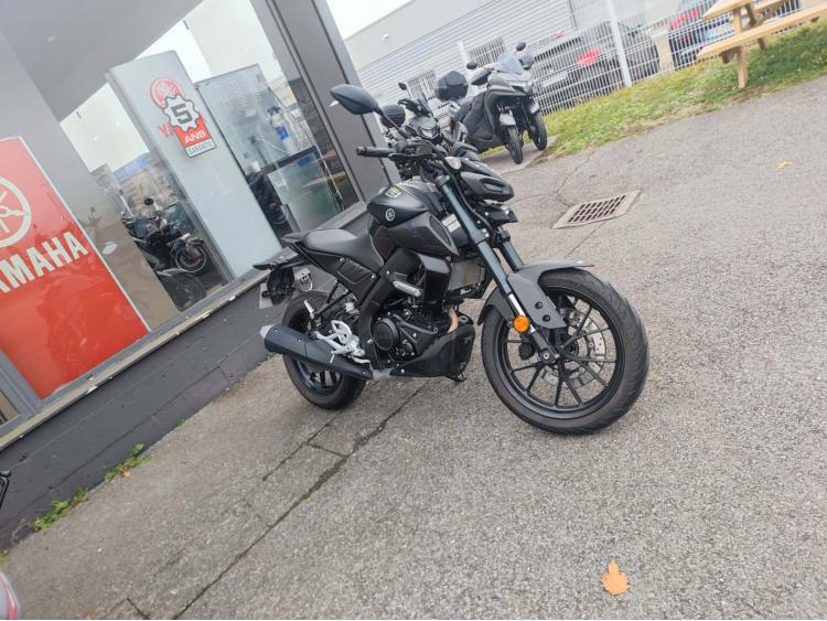 YAMAHA MT125 ABS