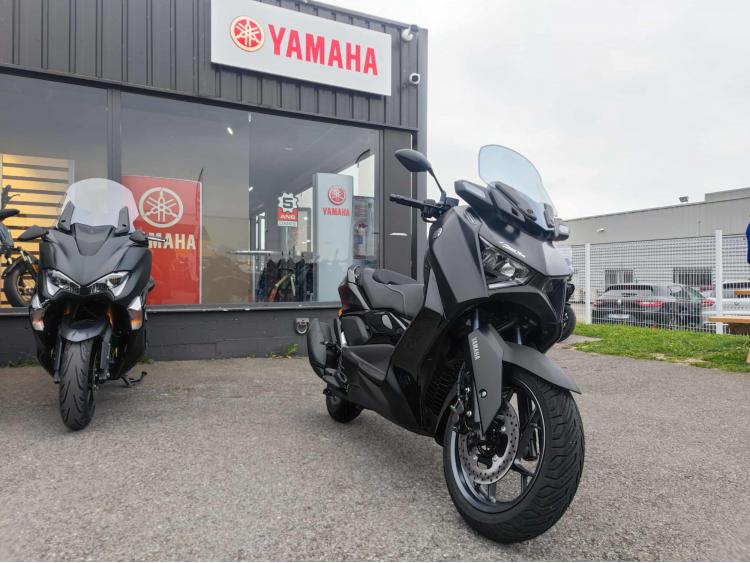 YAMAHA X-MAX 125 TECH MAX