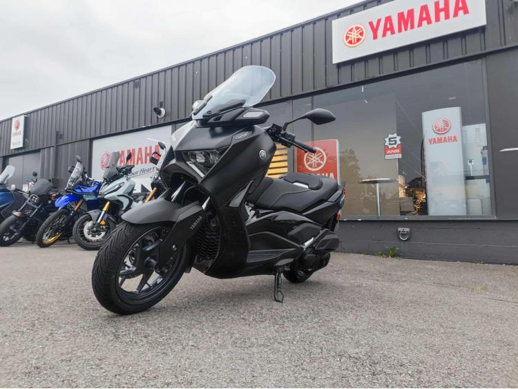 YAMAHA X-MAX 125 TECH MAX