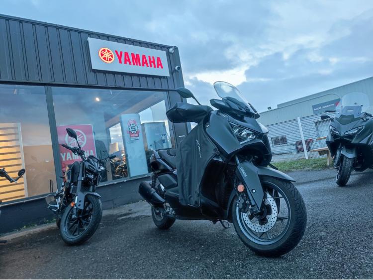 YAMAHA XMAX 300 Tech Max