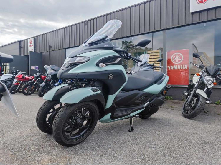 YAMAHA TRICITY 300