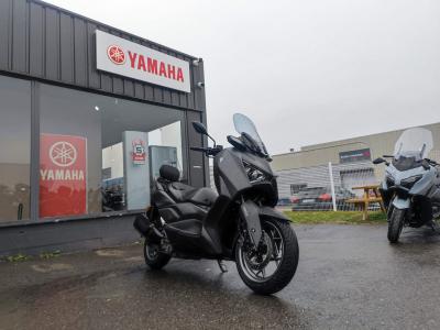 YAMAHA XMAX 300