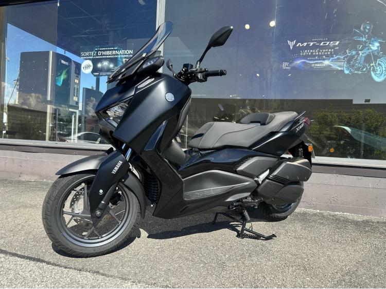 YAMAHA XMAX 300 Tech Max