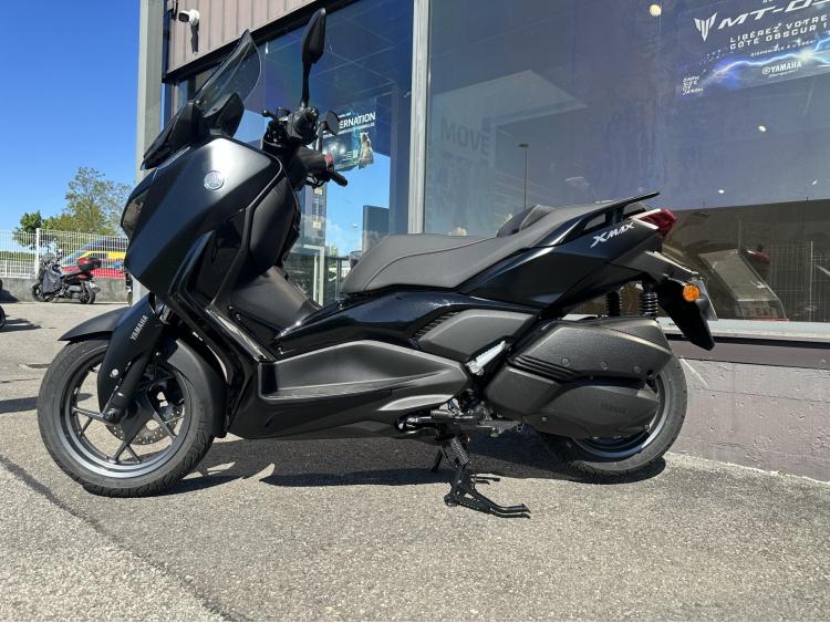 YAMAHA XMAX 300 Tech Max