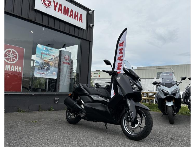 YAMAHA XMAX 300 Tech Max
