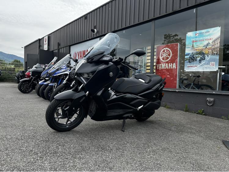 YAMAHA XMAX 300 Tech Max