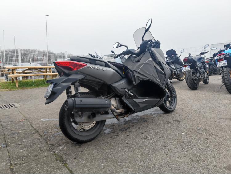 YAMAHA XMAX 125