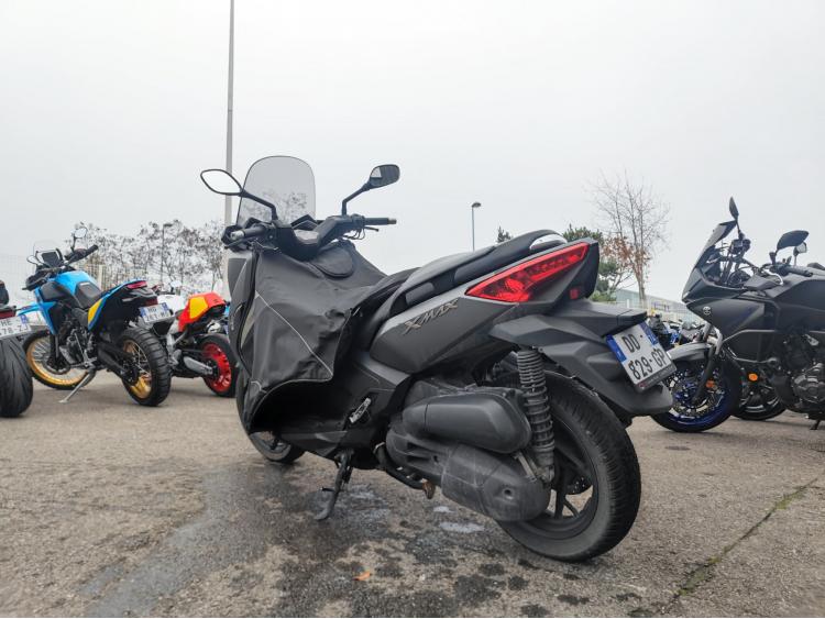 YAMAHA XMAX 125
