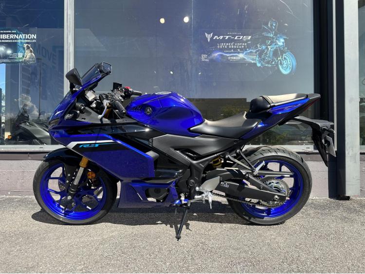 YAMAHA YZF-R3