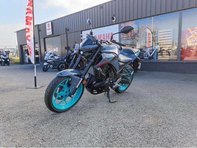 YAMAHA MT03 akrapovic