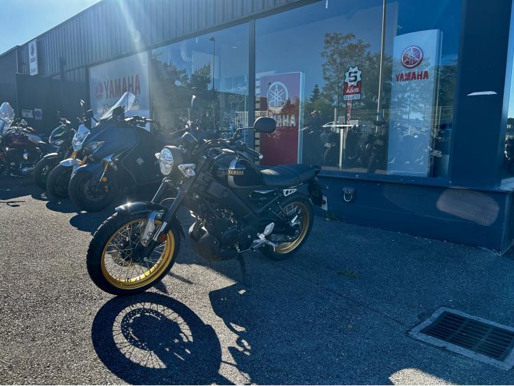 YAMAHA XSR 125 Legacy
