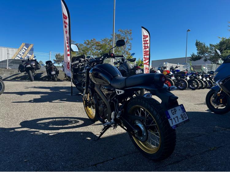 YAMAHA XSR 125 Legacy