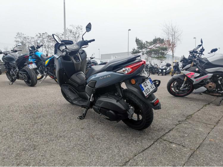 YAMAHA NMAX 125