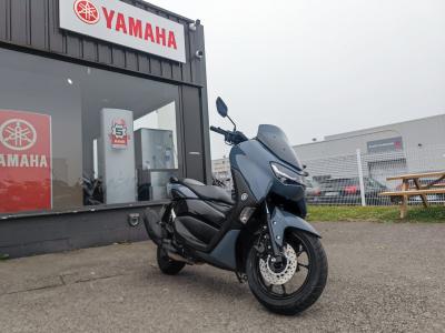 YAMAHA NMAX 125