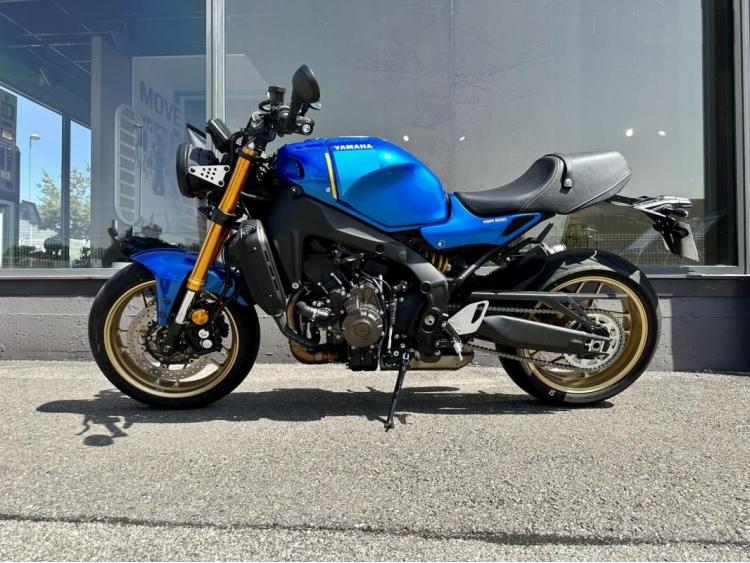 YAMAHA XSR 900