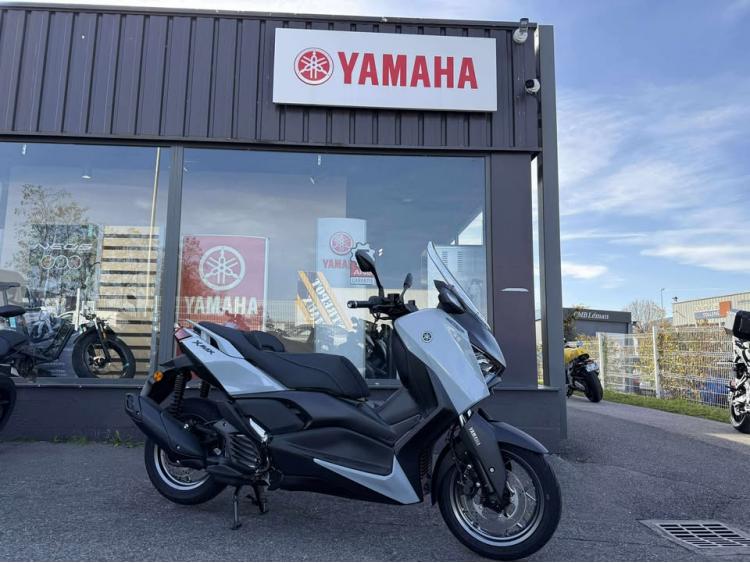 YAMAHA XMAX 125 TECH MAX