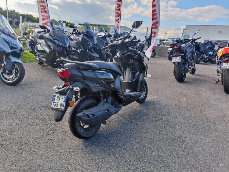 YAMAHA RayZR 125