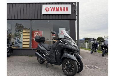 YAMAHA TRICITY 300