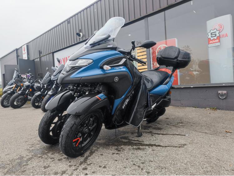 YAMAHA TRICITY 300 touring