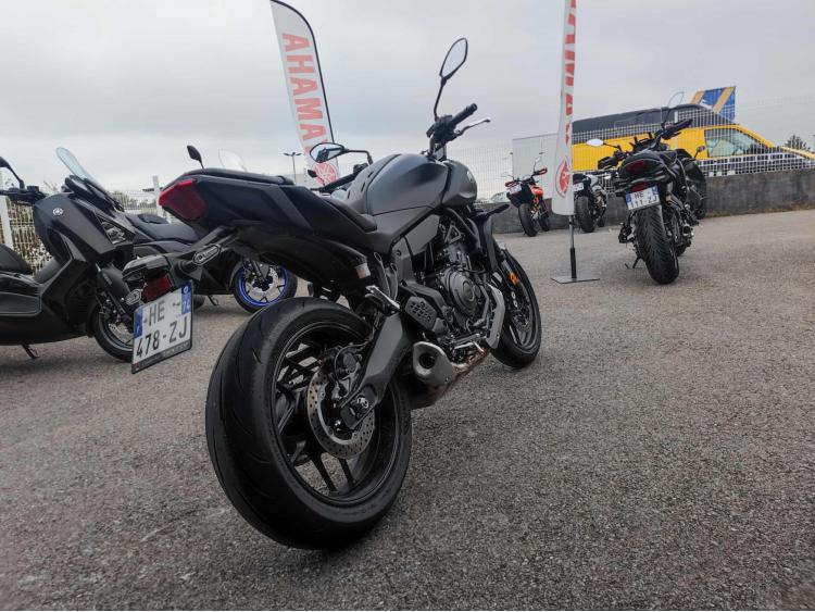 YAMAHA MT-07 2025