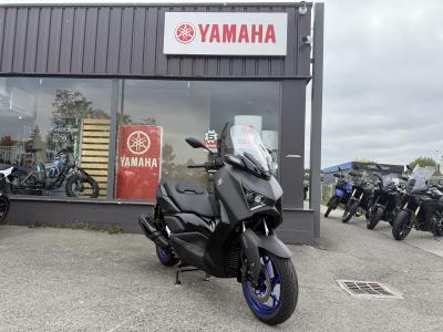 YAMAHA XMAX 300