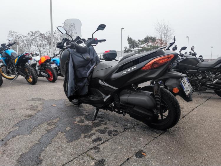 YAMAHA XMAX 125 iron MAX